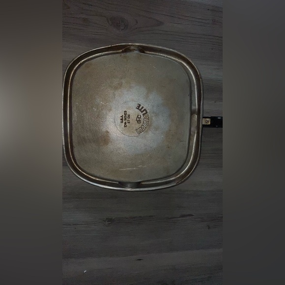 Wagner Ware Magnalite Sidney 10.75” Broiler Griddle Square Aluminum Vintage - Picture 7 of 7